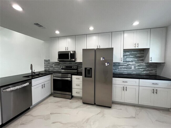 Foto del edificio - 1777 Orange Blvd Way