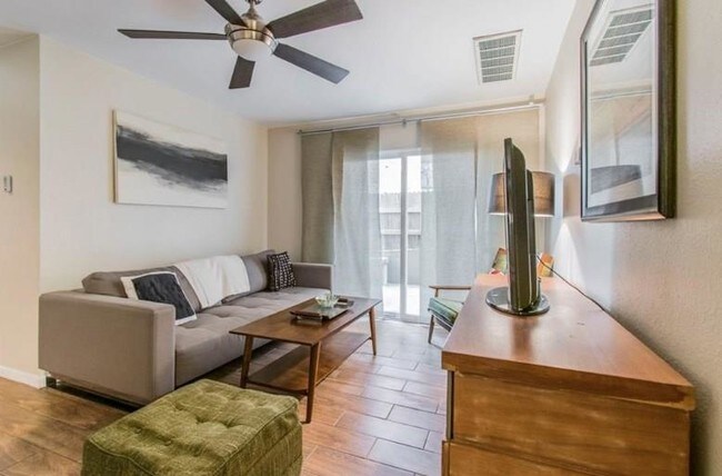 Foto del edificio - 6903 Deatonhill Dr