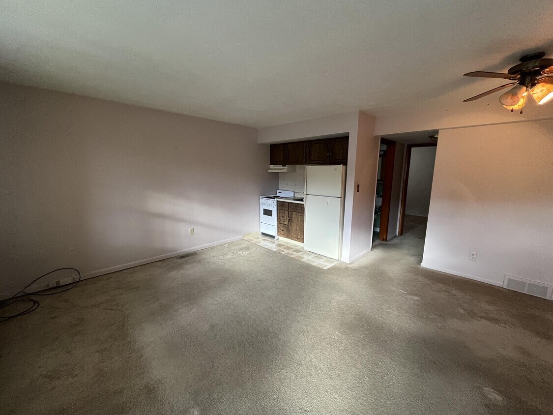 7561 Elaine Dr, Irwin, PA 15642 Townhome Rentals in Irwin PA