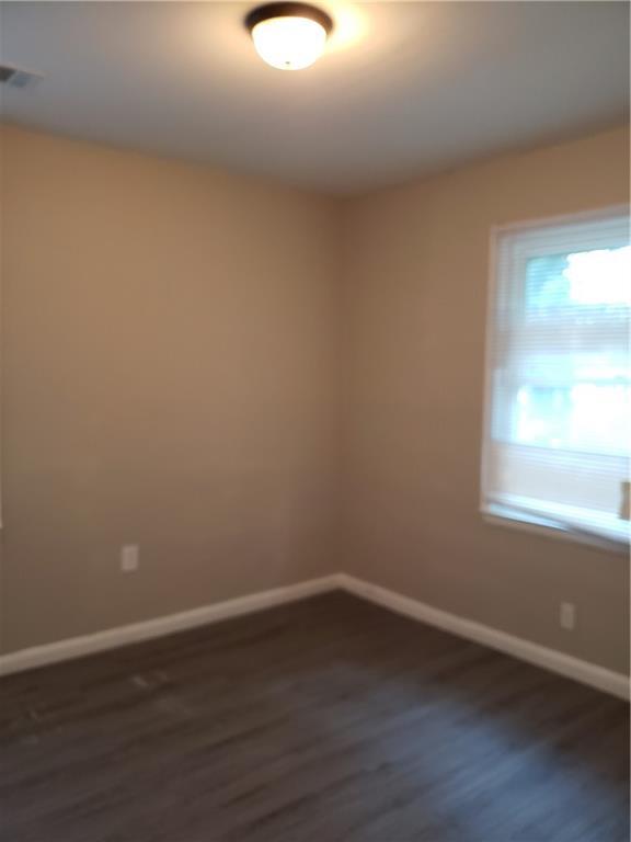 Building Photo - 833 Commodore Dr NW