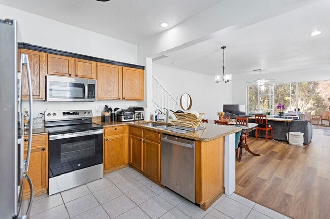 Building Photo - 2718 Conch Hollow Dr