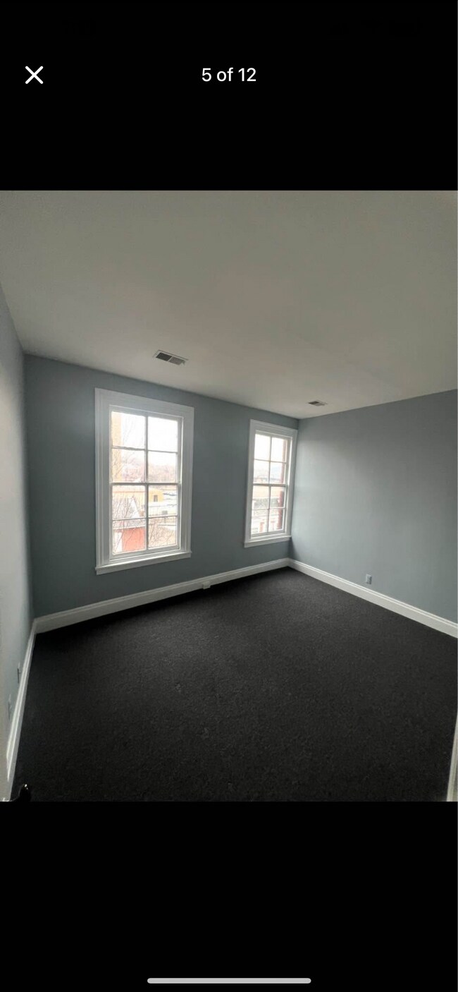 Foto del edificio - 11 S 2nd St