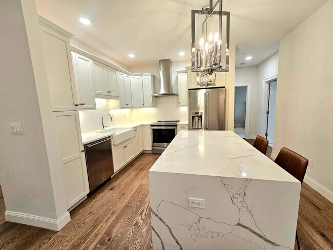 Building Photo - 60 Coppersmith Way