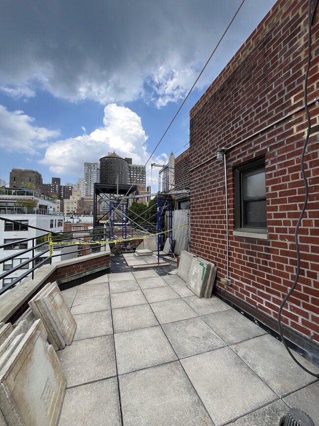 Building Photo - 20 Beekman Pl