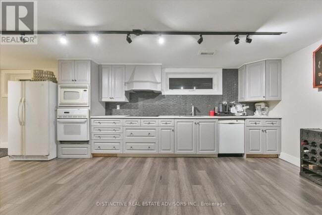 Building Photo - 130 Princess Anne Crescent