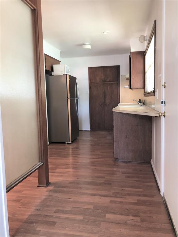 Foto del edificio - 1405 Kamar Dr