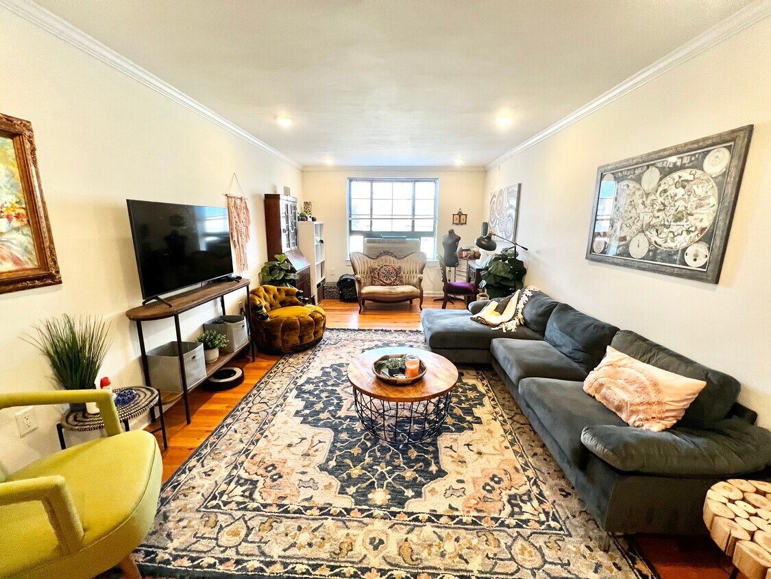 Primary Photo - 56 Brattle St