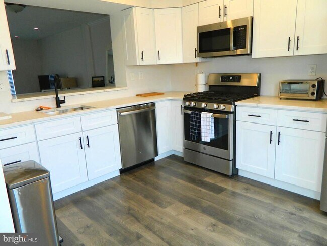 Foto del edificio - 82 Pebble Ln