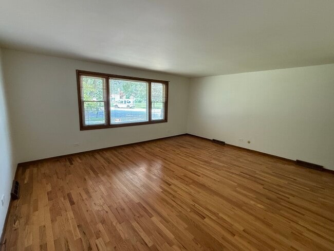 Building Photo - 901 E Ardyce Ln