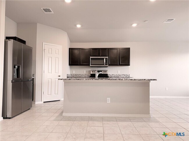 Foto del edificio - 5700 Great Divide Rd