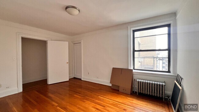 Building Photo - 32-15 35th St