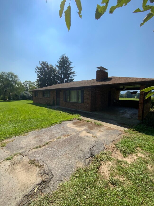 851 Monte vista rd, Candler, NC 28715 House Rental in Candler, NC