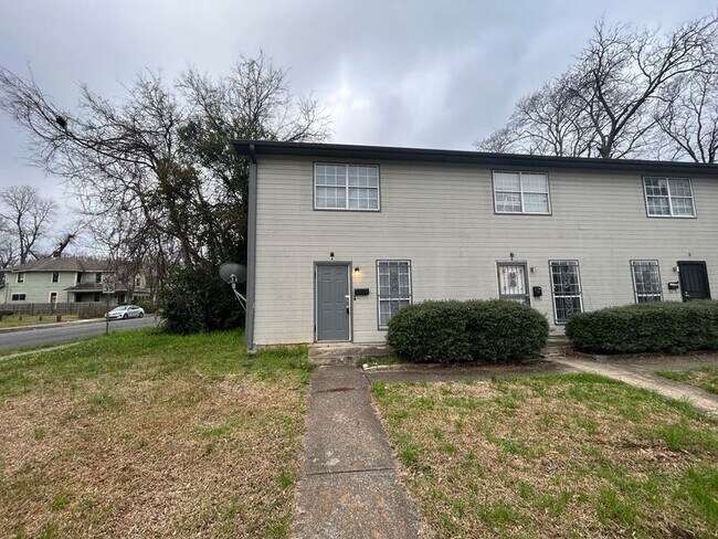 Foto del edificio - 1100 Cotton Ave SW