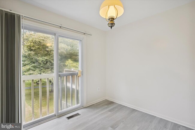 Building Photo - 3439 Queensborough Dr