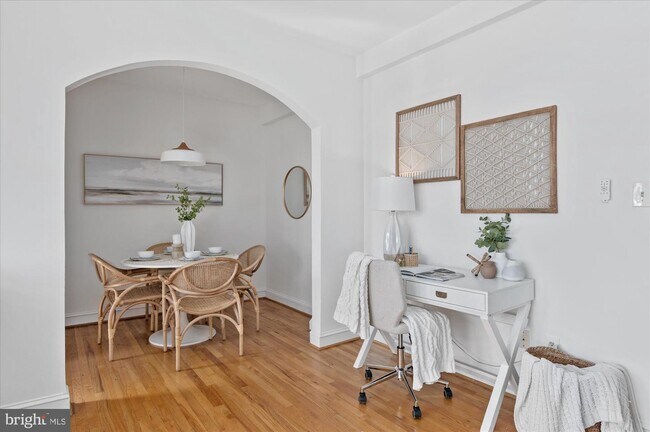 Foto del edificio - 1365 Kennedy St NW