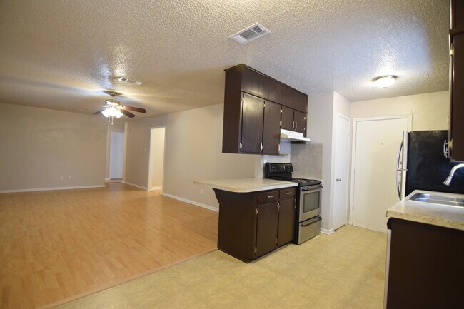 Foto del edificio - 107 Myra Lou Ave