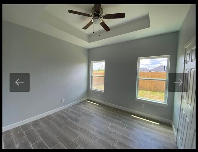 Building Photo - 605 S Los Ebanos Rd