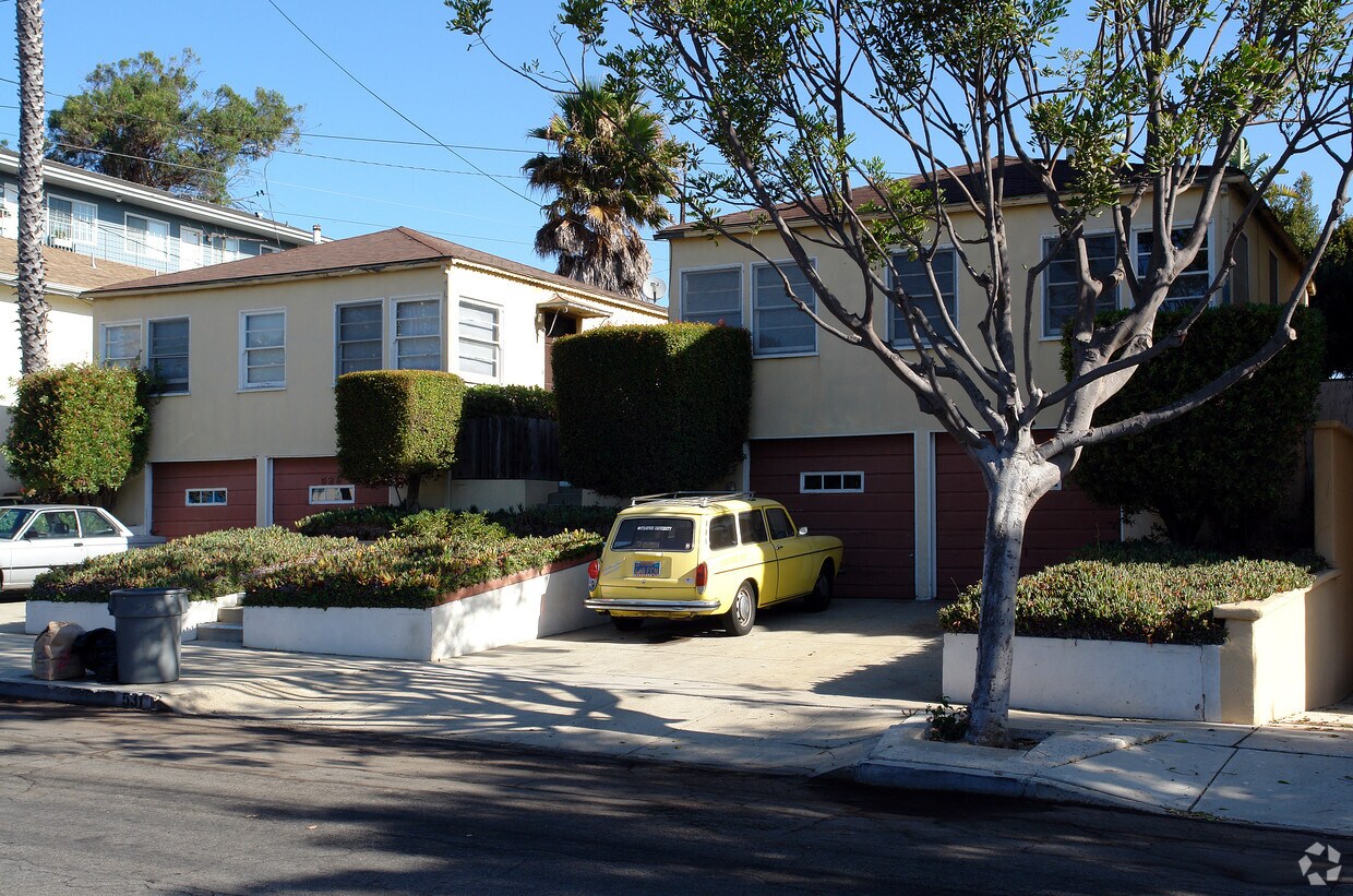 Foto del edificio - 529 E Walnut Ave