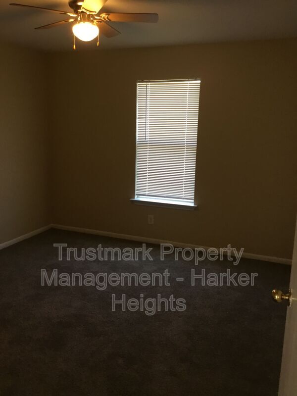Building Photo - 1907 Windward Dr