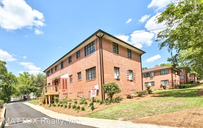 Building Photo - 638-648 E Park Ave
