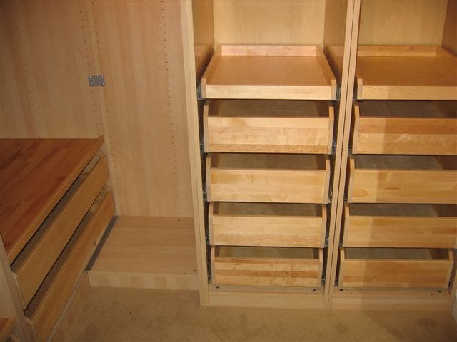 Custom Walk in Closet - 555 4th St