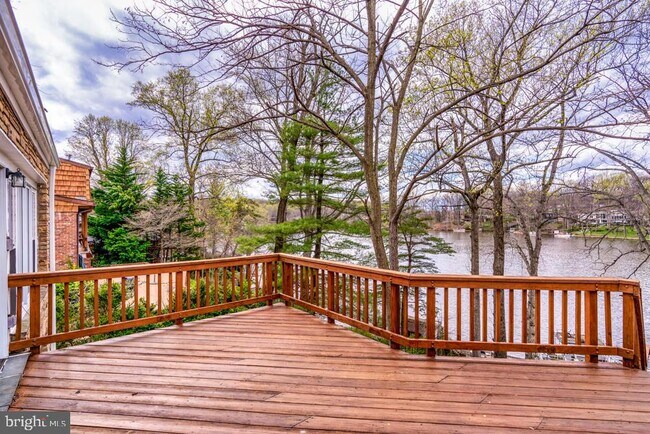 Foto del edificio - 6226 Lakeview Dr