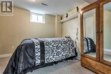 Photo du bâtiment - 64 Parkway Ave