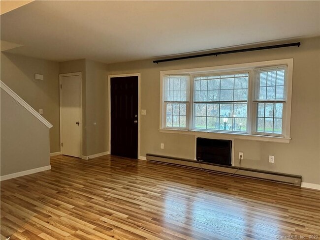 Building Photo - 14 Topstone Dr