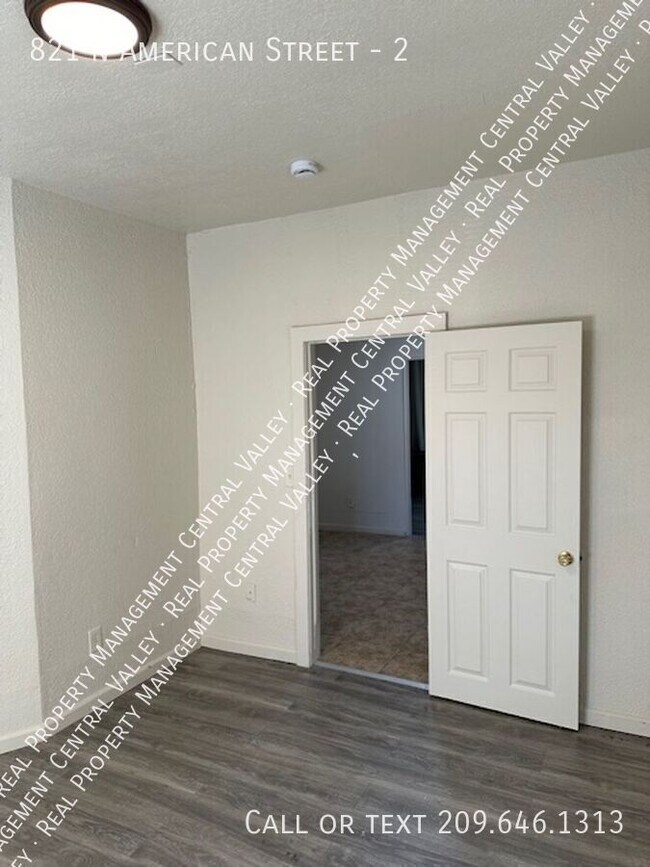 Building Photo - Cozy Historic 1 Bedroom 1 Bath Downstairs