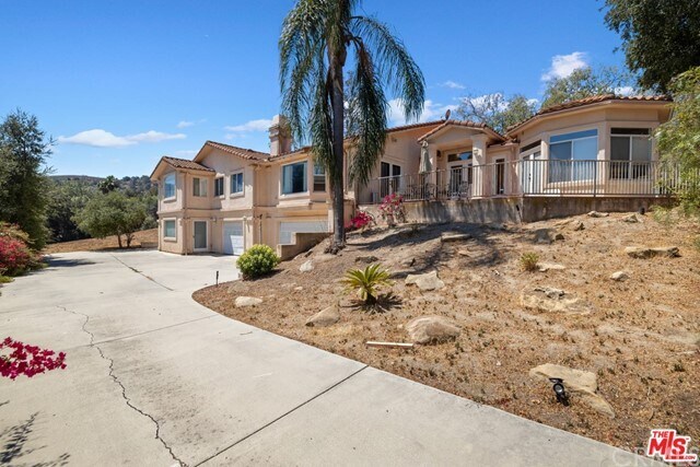 Primary Photo - 2294 Old Carbon Canyon Rd
