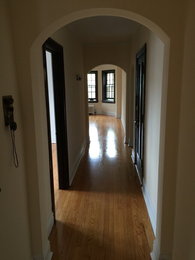 Foto del edificio - 706 S Maple Ave