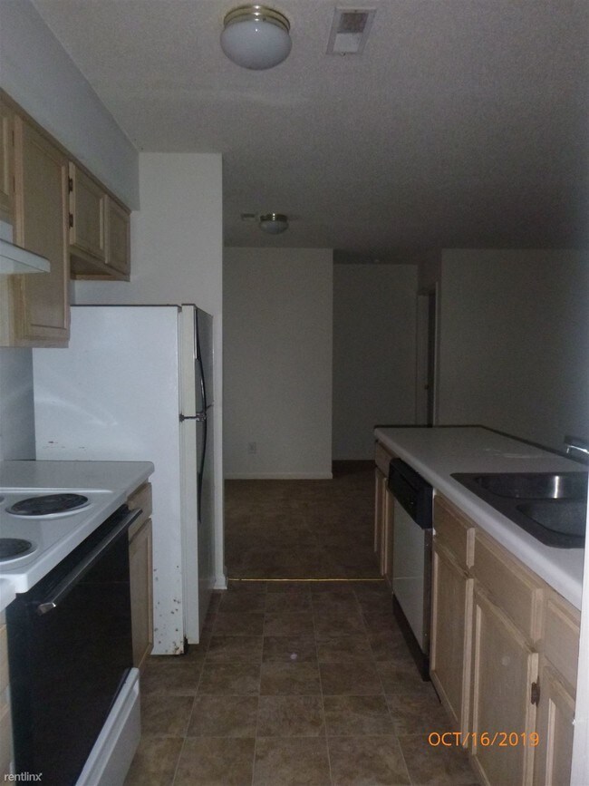 Foto del edificio - 1 br, 1 bath Apartment - 2926 West Hills Dr