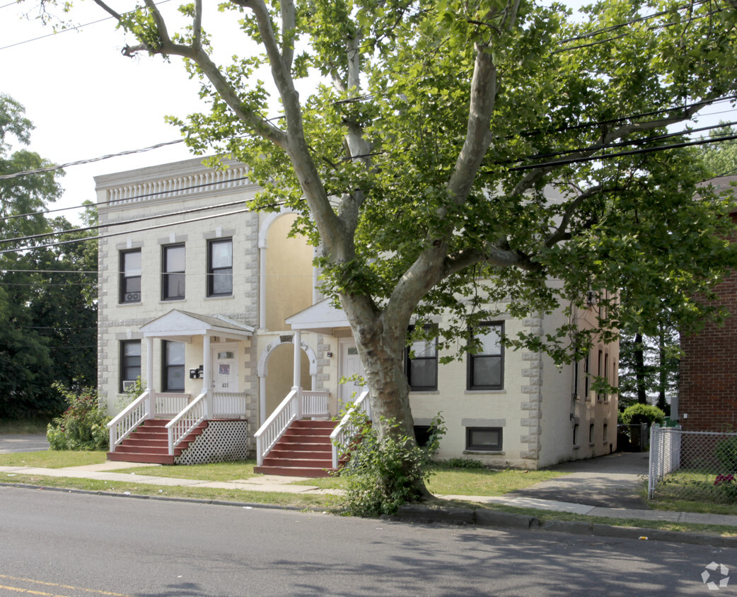 Building Photo - 431-433 Market St