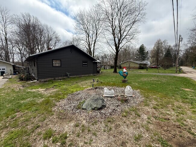 Foto del edificio - 32275 Center St