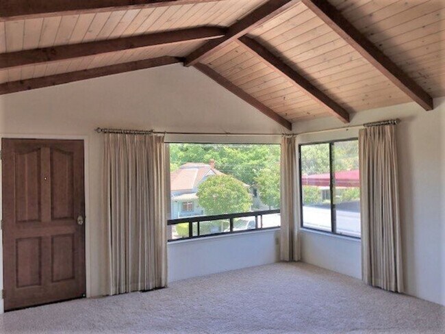 Foto del edificio - Downtown SLO 3 Bedroom / 2 Bath / 2 Car Garage