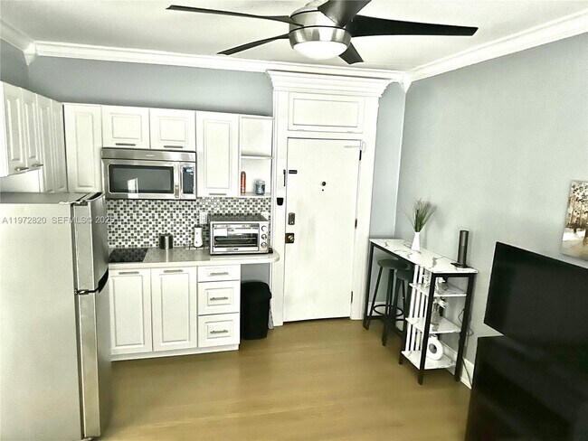 Building Photo - 124 Mendoza Ave