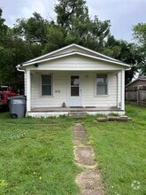 Building Photo - 612 Peyton St