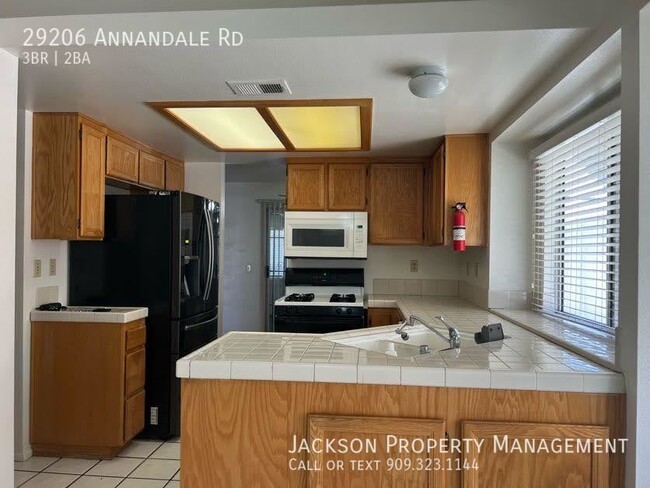 Building Photo - 55+ PLUS ONLY: Great 3 Bedroom Ready For M...