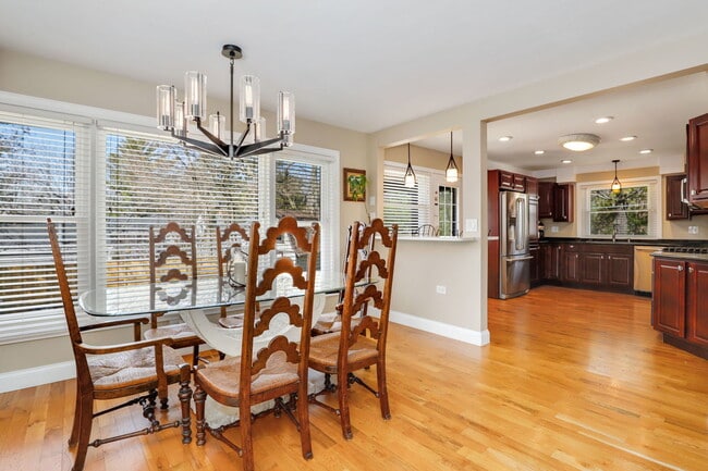 Building Photo - 2936 Warbler Pl