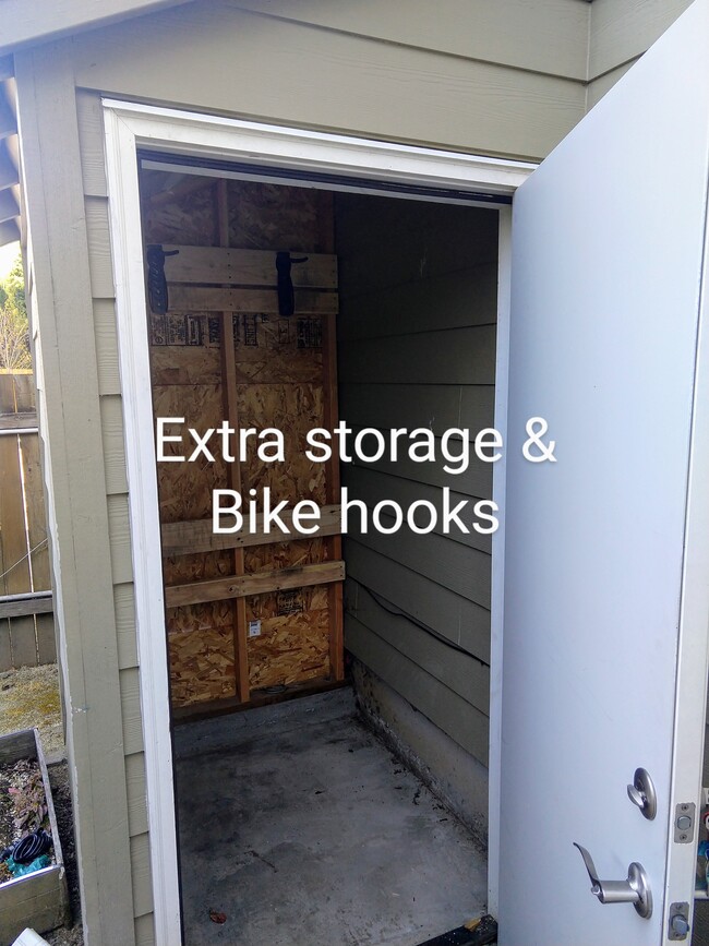 Building Photo - 2707 SE 50th Ave