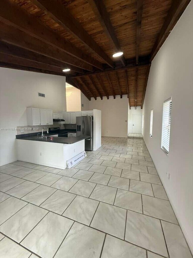 Foto del edificio - 6200 NW 26th Ct