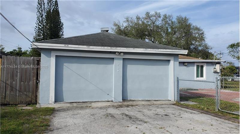 Foto principal - 2124 Scott St