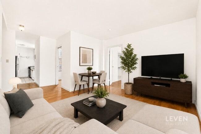 Building Photo - 317 W 95th St