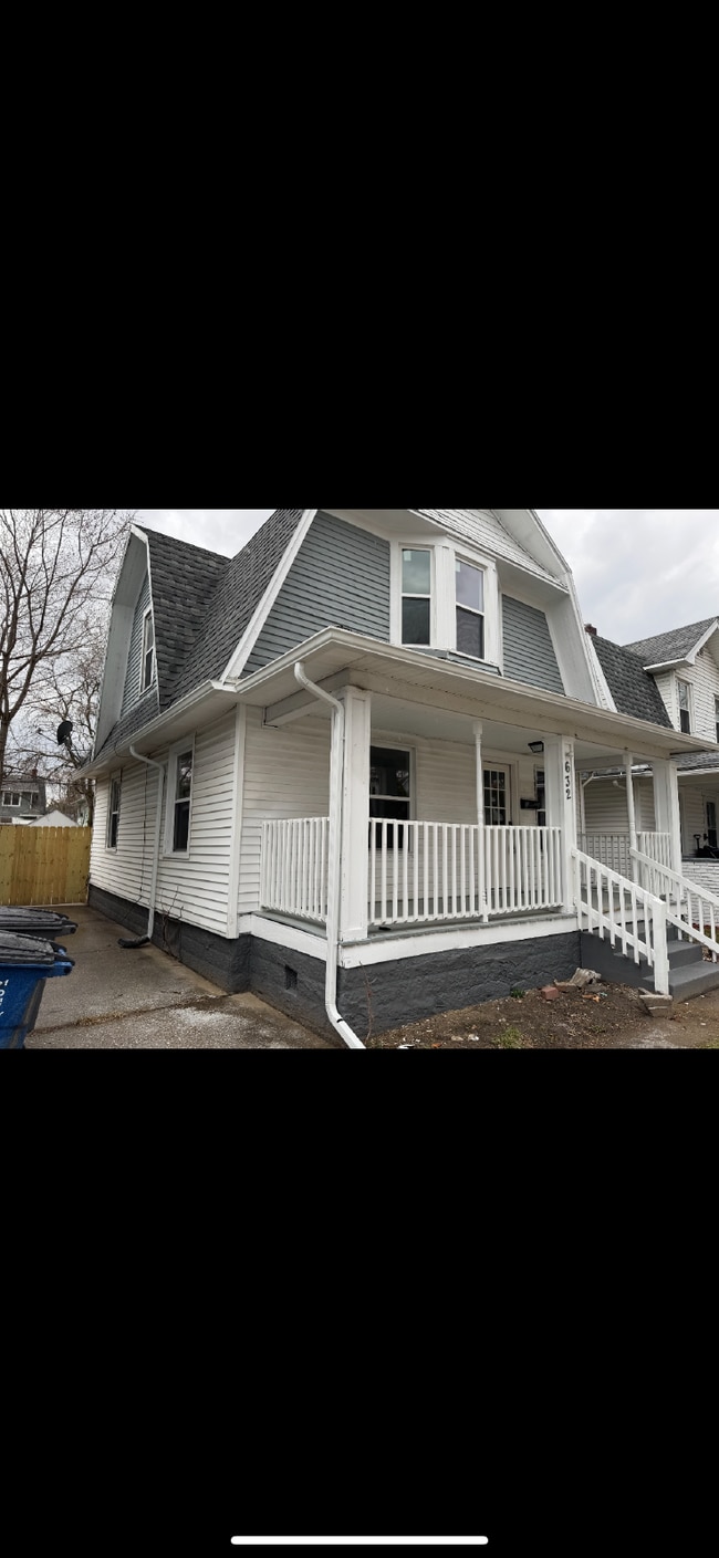 Building Photo - 632 Nicholas St