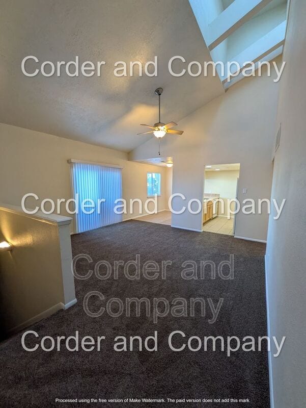 Foto del edificio - 13226 Candelaria Rd NE