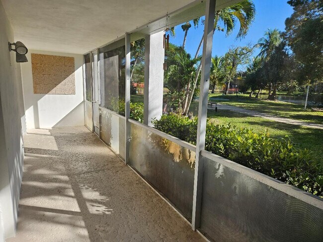 Foto del edificio - 777 SE 2nd Ave