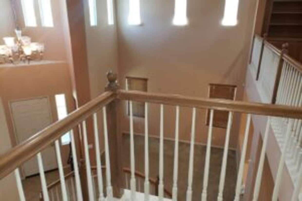 Large Orange Crest 5 bedroom 4.5 bathroom - Large Orange Crest 5 bedroom 4.5 bathroom