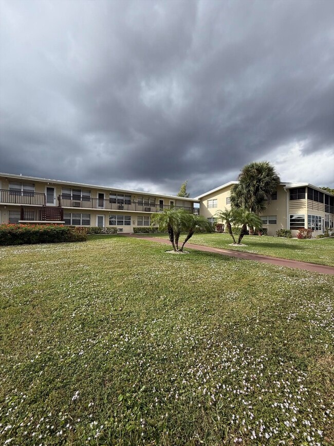 Building Photo - 151 Andover F