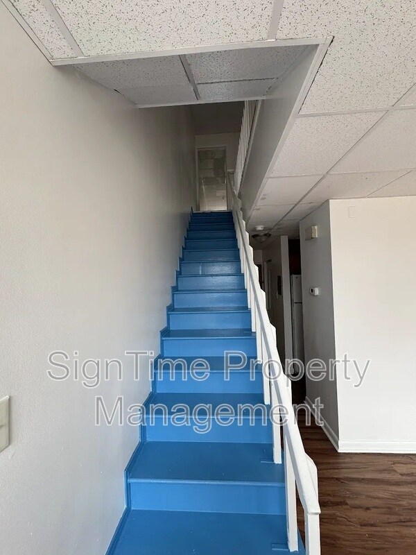 Foto del edificio - 112 W Franklin St