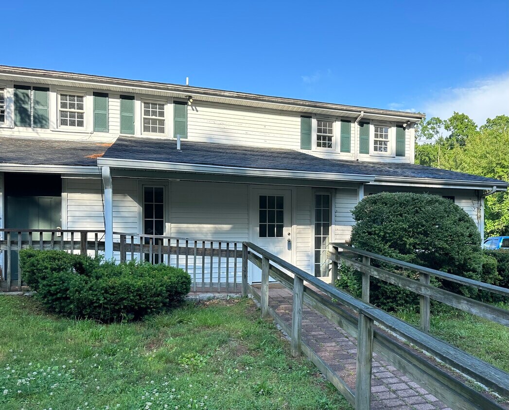 3780 Whitney Ave, Hamden, CT 06518 House Rental in Hamden, CT